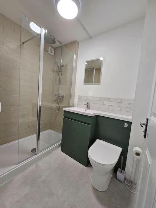 Beautiful And Bright !! Town/Harbour Apartment #2 Penzance Bagian luar foto